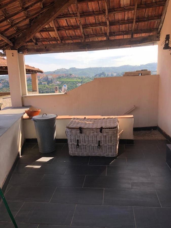 Villa Casa Relax, un uliveto sul mare. Diano San Pietro Esterno foto