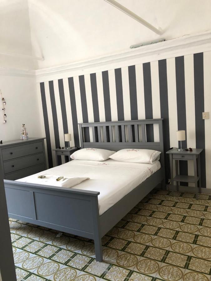 Villa Casa Relax, un uliveto sul mare. Diano San Pietro Esterno foto